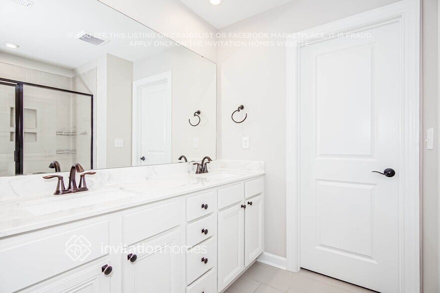 Building Photo - 8328 Flint Hill Dr