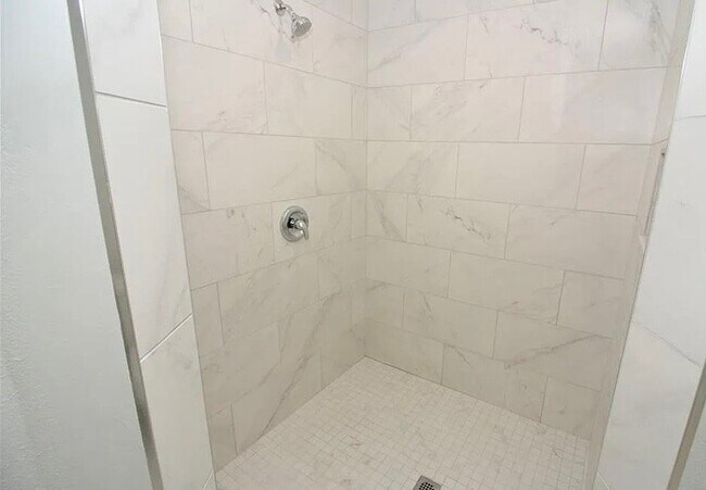 Building Photo - 16077 Garrett Grove Ct