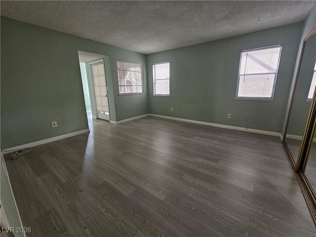 Building Photo - 4752 O'Bannon Dr