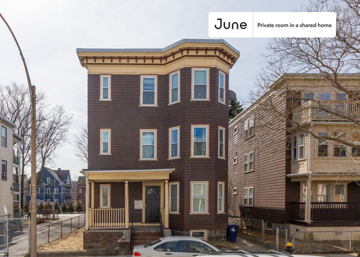 Building Photo - Private bedroom in 4 bed/1 bath Home