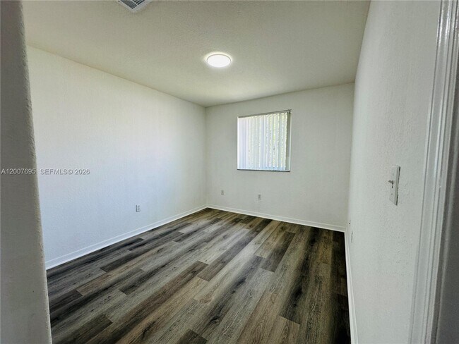 Building Photo - 5705 NW 109th Ave