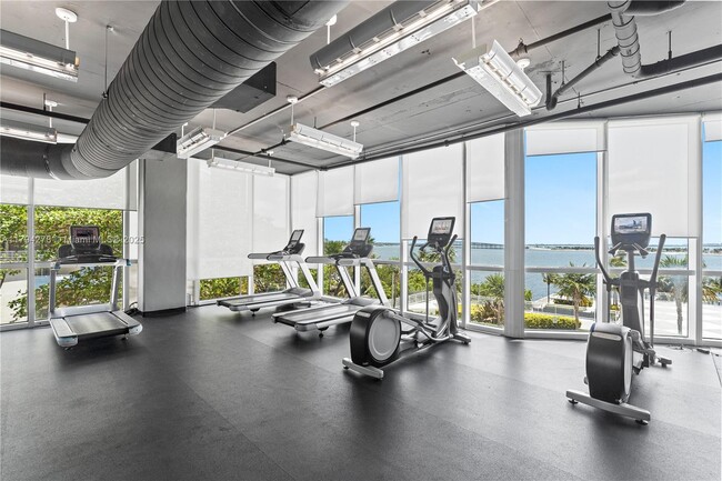 Building Photo - 2101 Brickell Ave