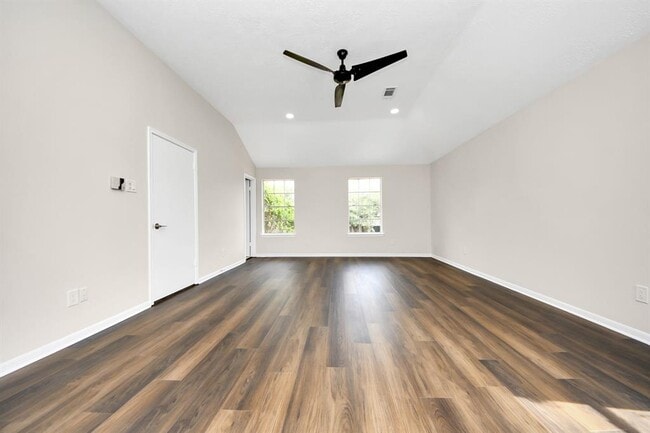 Building Photo - 16731 Sussex Dr