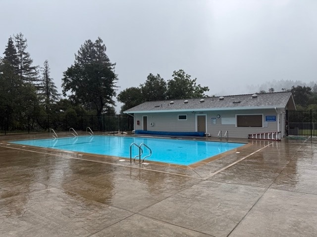 Building Photo - 18115 La Verne Dr