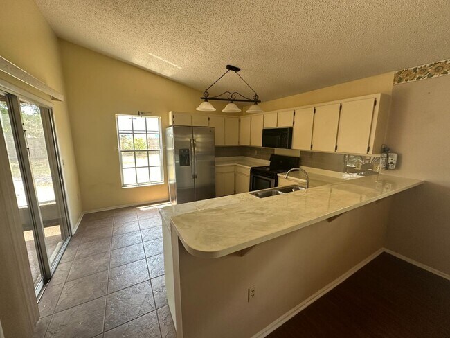 Building Photo - 5818 Bambi Dr