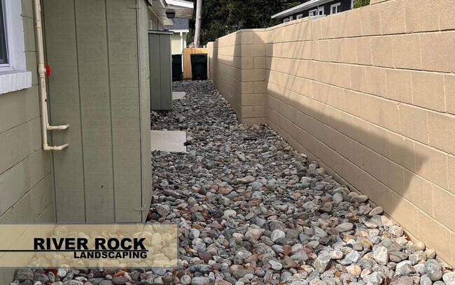 Building Photo - 2 Bedroom, 1 Bath in The Lyon St. Neighborhood -