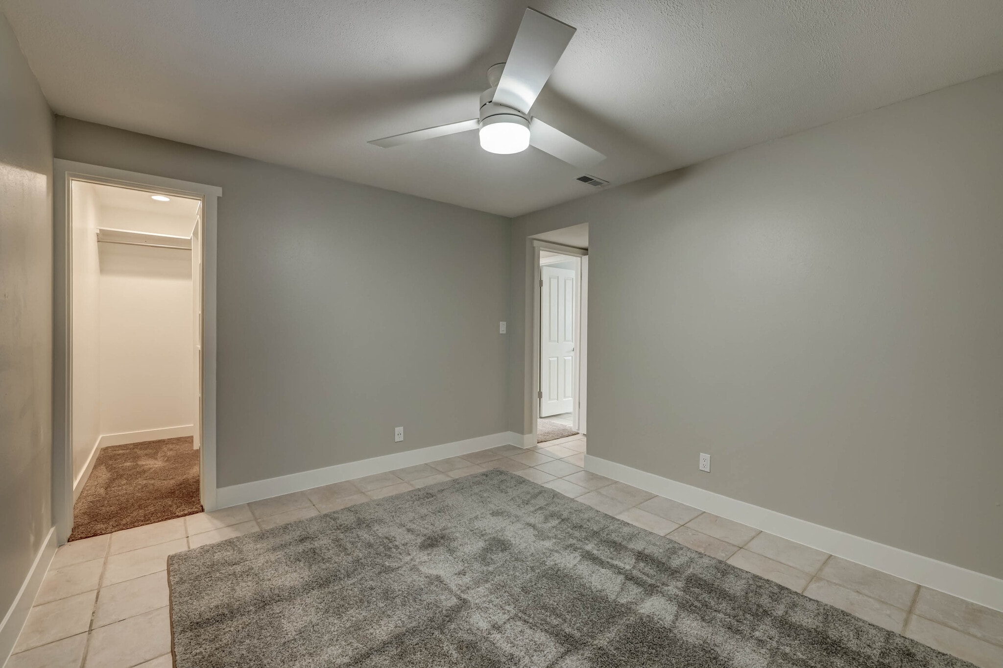 Building Photo - 660 S 400 E