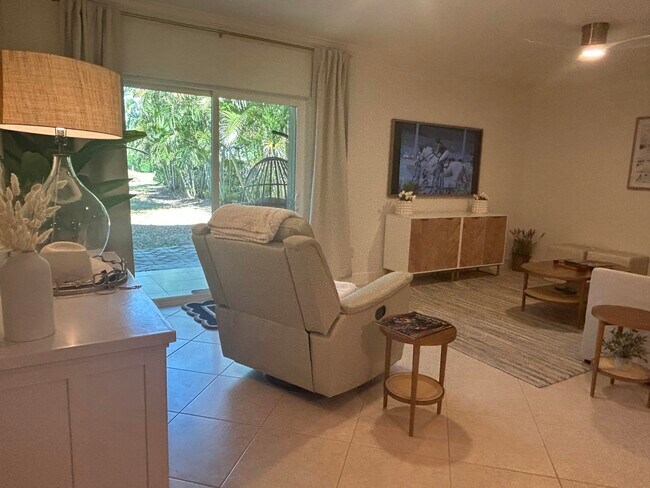 Building Photo - 12768 Westhampton Cir