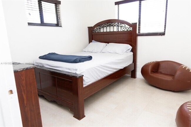 Building Photo - 14280 SW 285th St