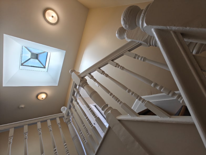 Building Photo - 400 E Lorraine Ave