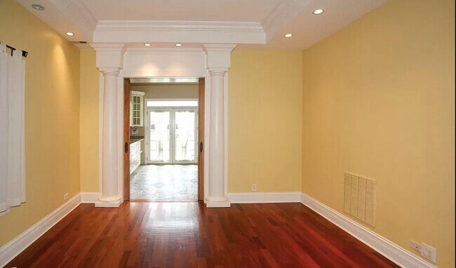 Dining Room off Kitchen - 2039 W Homer St