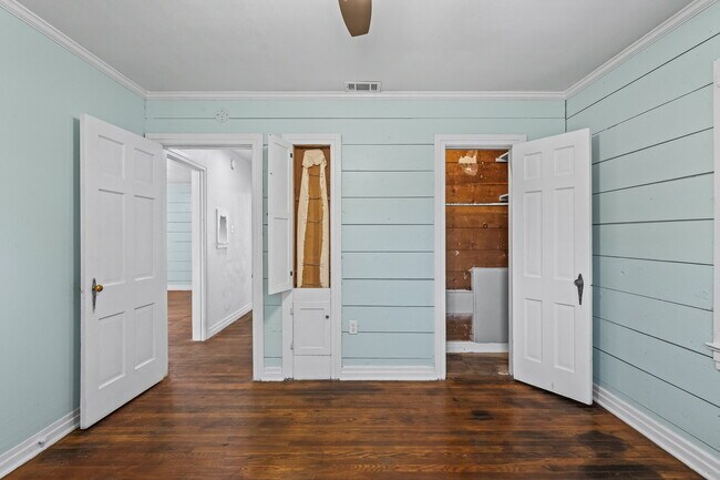 Building Photo - Vintage Home w/ Modern Updates, Minutes from Texas Tech