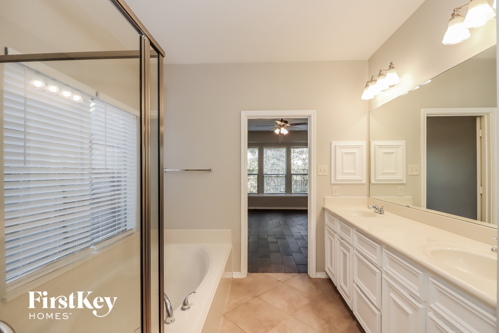 Building Photo - 2627 Diamond River Dr