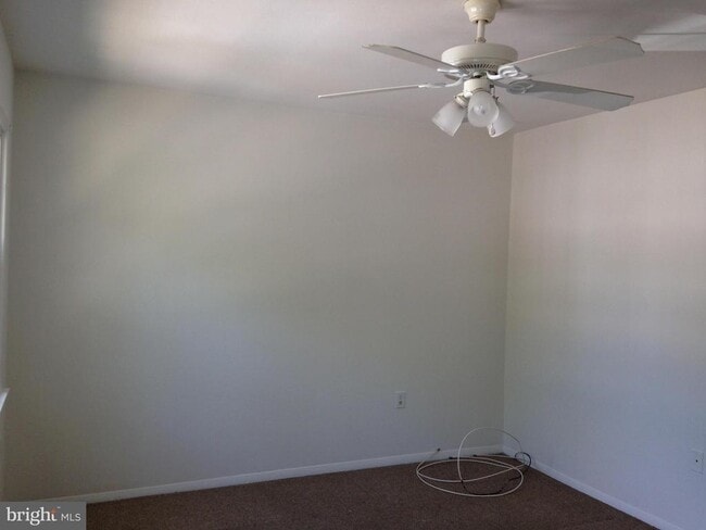 Building Photo - 16565 Sherwood Pl