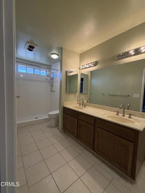 Building Photo - 650 Lions Gate Dr