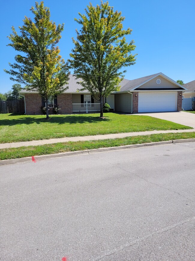Primary Photo - 5002 Hatteras Dr