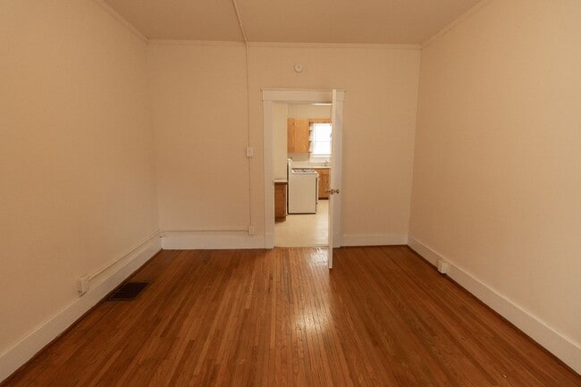 Building Photo - 3 Bed 2 Bath House Columbia College