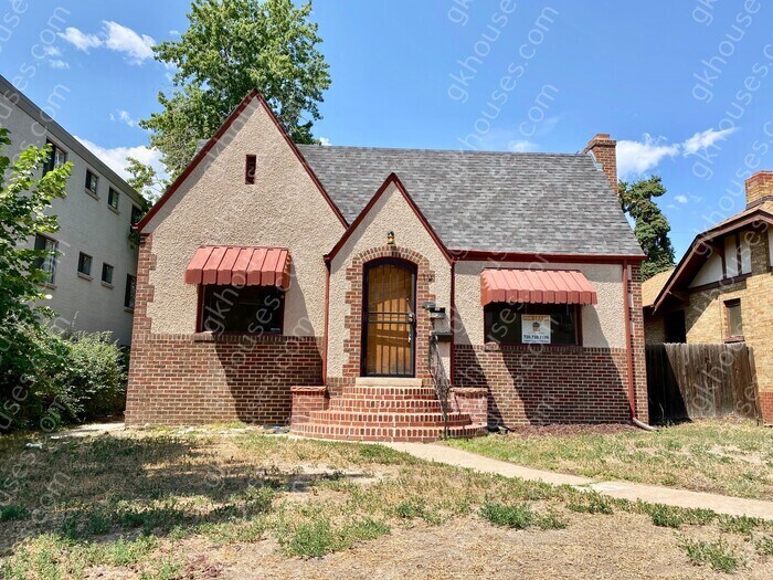 Primary Photo - 19 S Emerson St