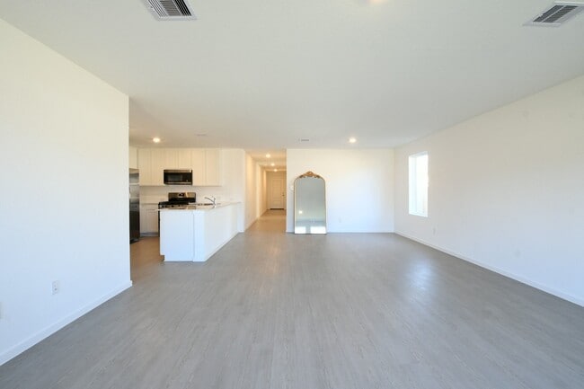 Building Photo - 2823 Cedar Rock St