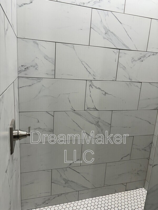 Building Photo - 1028 Varenna Ln