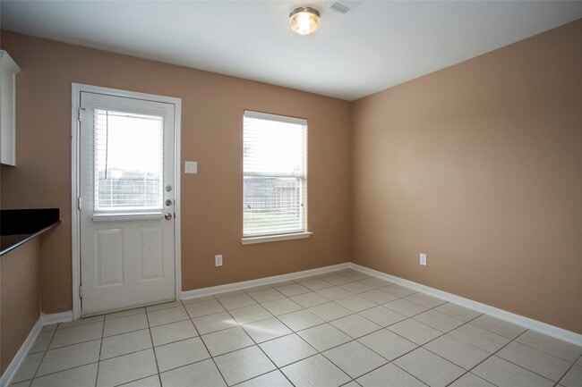 Building Photo - 4302 Pecos River Dr