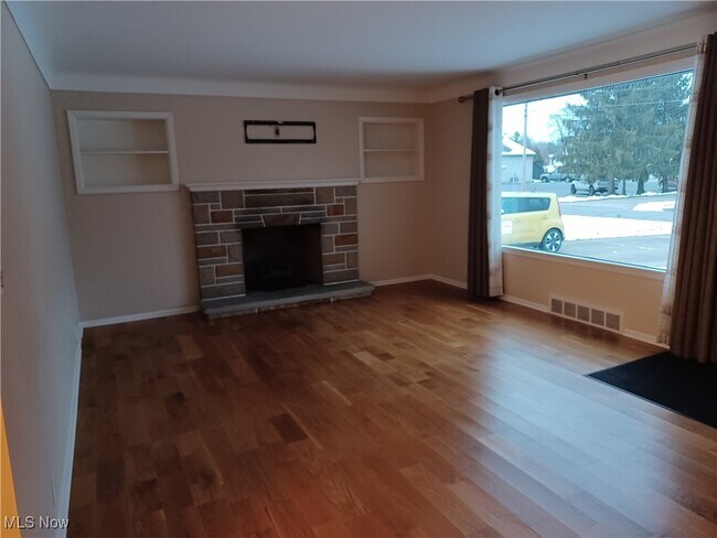 Building Photo - 55 Village Blvd