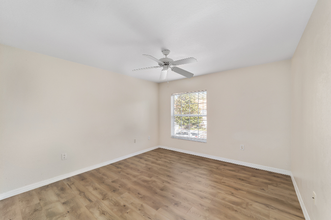 Building Photo - 5436 Admiral Way