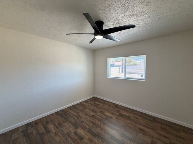 Building Photo - Updated 3 Bedroom Single Story Home Available Near Eubank Blvd NE & Constitution Ave NE!