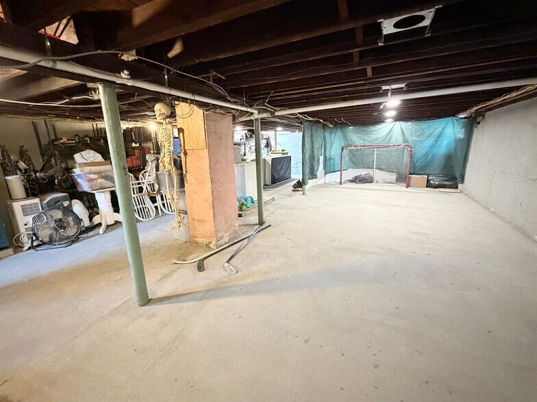 Building Photo - 130 Bonner Ave