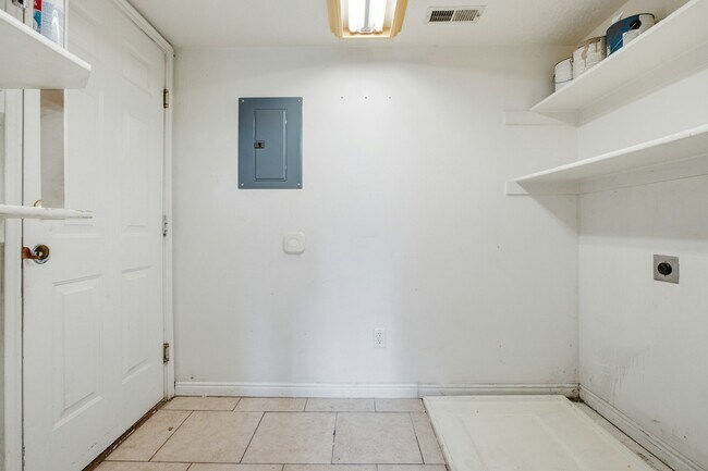 Building Photo - 154 N 800 E