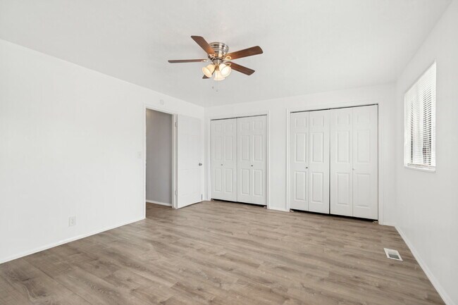 Building Photo - Fresh townhome in Sugarhouse