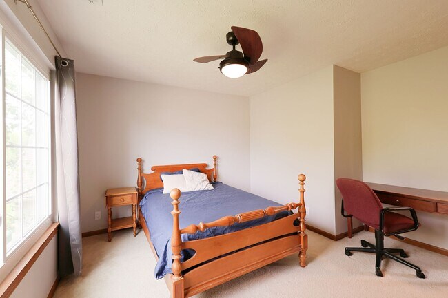 Building Photo - 3139 Bowfield Way