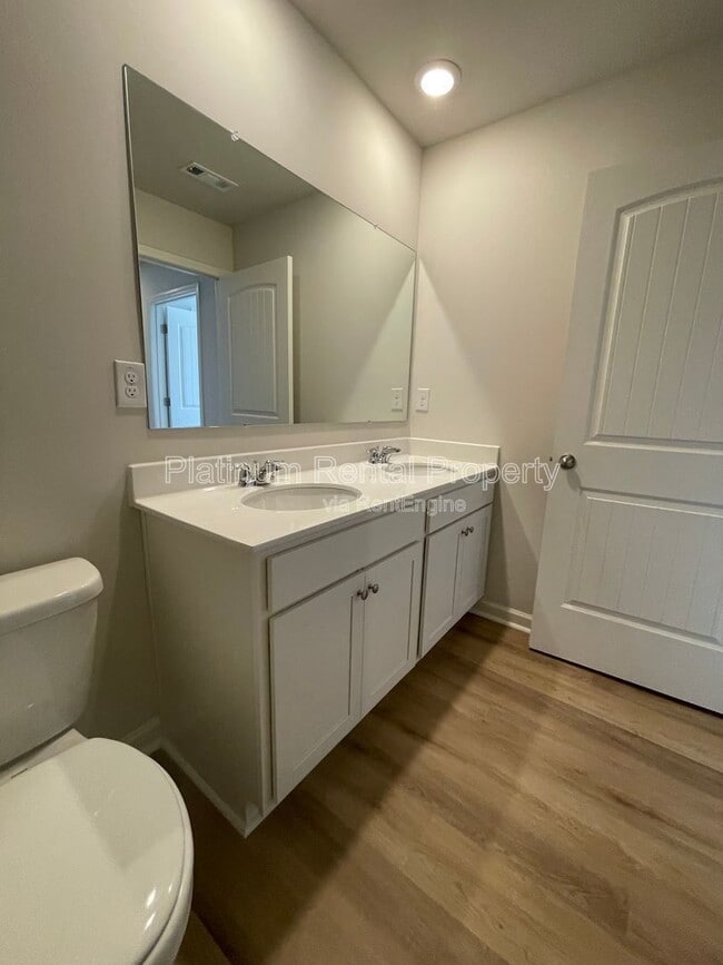 Building Photo - 56 Rustin Rdg