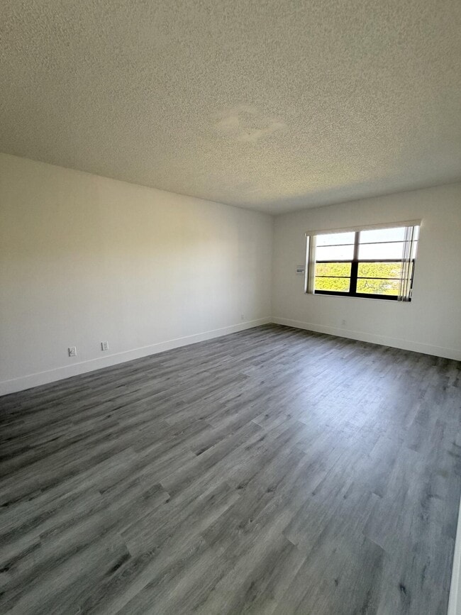 Building Photo - 9235 SW 8th St