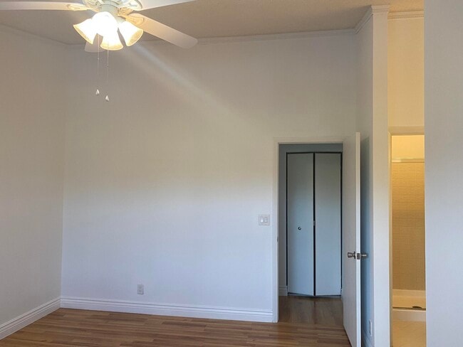 Building Photo - 3961 Cocoplum Cir