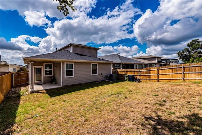 Building Photo - 125 Cupreata Ln