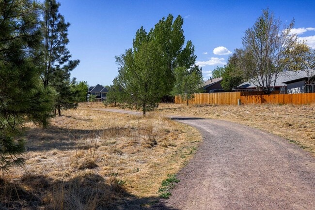 Building Photo - 658 Wild Ridge Cir