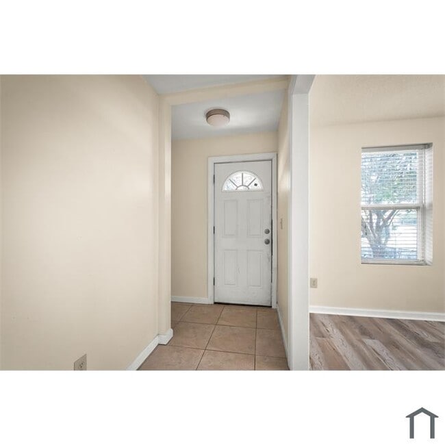 Building Photo - 12716 Gillespie Ave