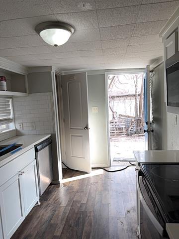 Building Photo - 127 E Walker St