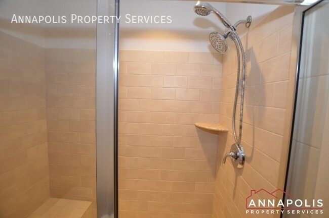 Building Photo - 114 Waterline Ct