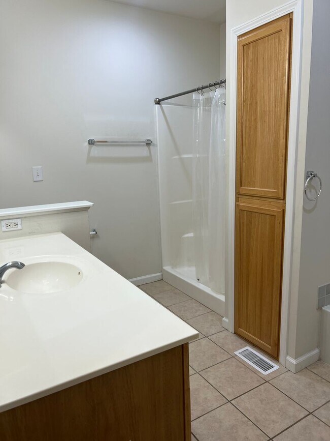Building Photo - 11183 Cumberland Gap Dr