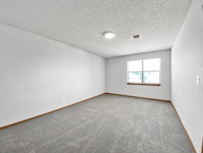 Building Photo - Brand New Unit Townhome | 2 BR/1BA | Fully renovated kitchen!