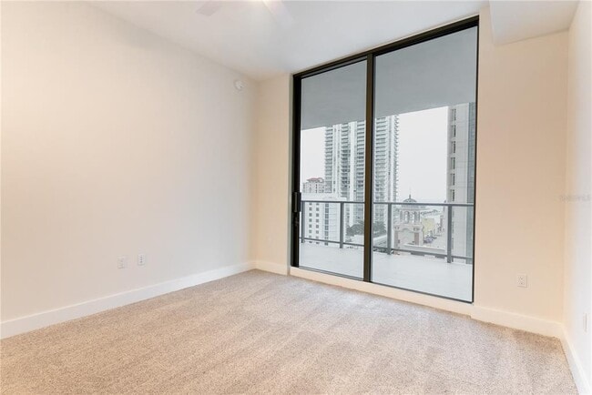 Building Photo - 275 1st Ave S