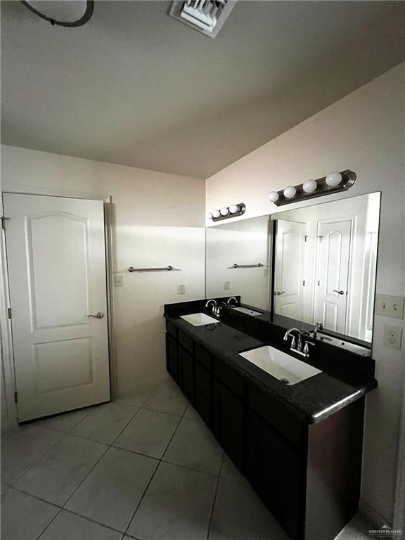 Building Photo - 17 Ruidoso Pl