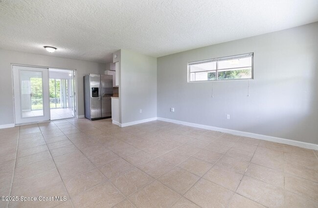 Building Photo - 2285 Dolphin Rd