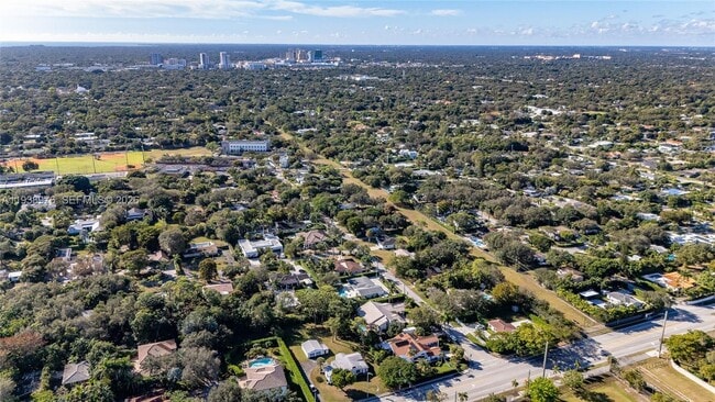 Building Photo - 5626 SW 69th Ave