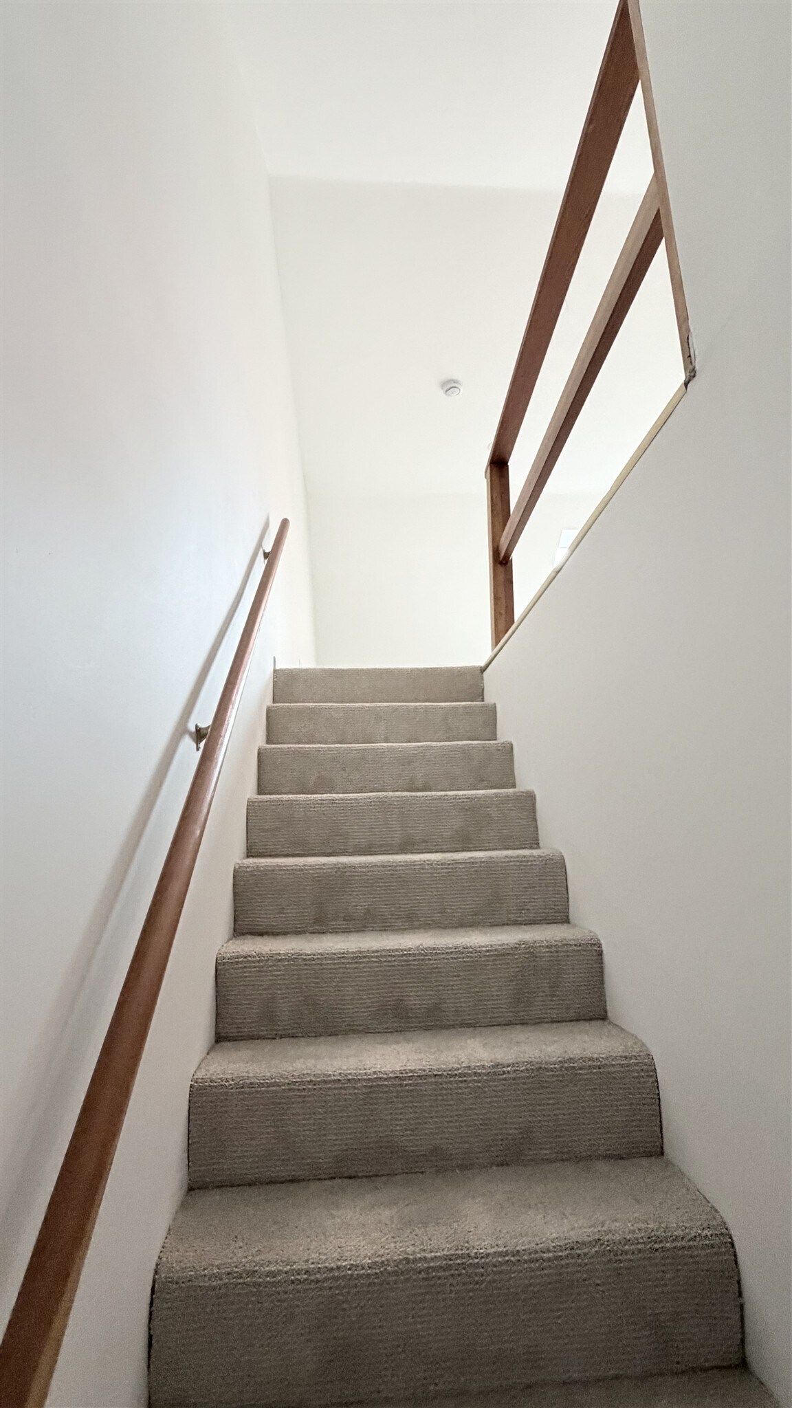 Building Photo - 2 Glenbrook Ln