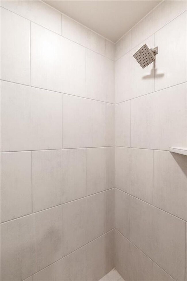 Building Photo - Luxury BRAND NEW 3 Bedroom 2 Bathroom Home...