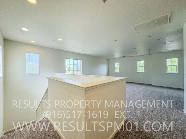 Building Photo - Upgraded West Roseville 4 Bed 3 Bath in Ga...