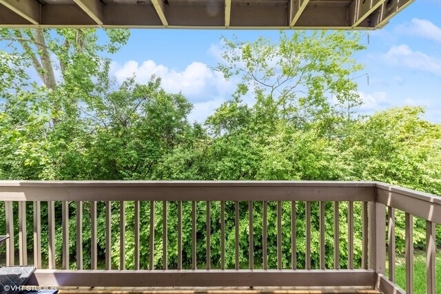Building Photo - 224 W Ct of Shorewood